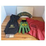 (4) John Deere Lot