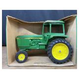 1/16 John Deere 4440 NIB Ertl