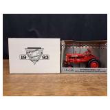 1/16 Farmall 130 1993 Lafayette NIB Ertl
