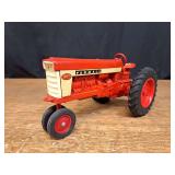 1/16 Farmall 560 Ertl