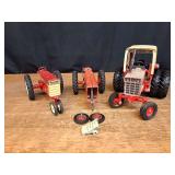 (3) 1/16 Farmall 560 + IH 1585 Ertl