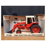 1/16 IH 1586 w/Loader NIB Ertl