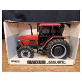 1/16 Case-IH Maxxum 5250 NIB Ertl