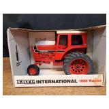 1/16 IH 1566 Special Edition NIB Ertl