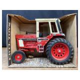 1/16 IH 1086 Ertl