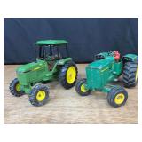 (2) 1/16 John Deere 5020 + 2550 Ertl
