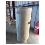Caterpillar tail seat 30 fuel tank