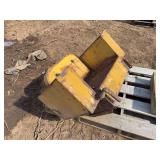 Caterpillar Seat/Fuel Tank