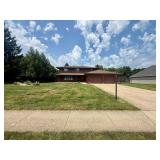 27 Maple Ridge - 2,668 SQFT HOME