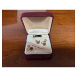 JCPenney Golden Roses 14K Gold Filled Necklace and Screw-Back Earrings Jewelry Set in Original Box