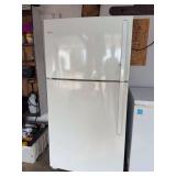 Whirlpool Top-Freezer Refrigerator Model WRT541SZDW00