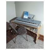 Yamaha Portable Grand DGX-200 Digital Keyboard with Owner's Manual