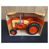1/16 Case 600 NIB Ertl