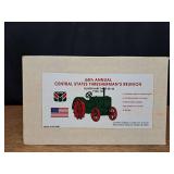 1/16 Oliver Hart-Parr 28-44 1993 Central States NIB SM