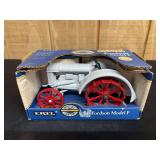 1/16 Fordson F Special Edition NIB Ertl