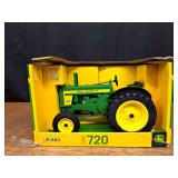 1/16 John Deere 720 NIB Ertl
