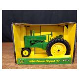 1/16 John Deere A NIB Ertl