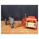 (2) 1/16 Tru-Scale Tractor + Combine Carter