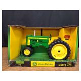 1/16 John Deere 420 NIB Ertl