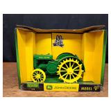 1/16 John Deere D NIB Ertl