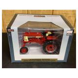 1/16 Farmall 504 NIB SC