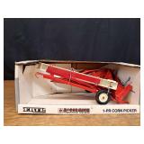 1/16 McCormick Picker Ertl