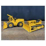 (2) 1/24 Caterpillar D6 Crawler + 944 Wheel Loader Ertl