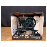 1/6 McCormick-Deering M Engine NIB Ertl