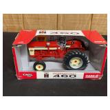 1/16 IH 460 Utility NIB Ertl