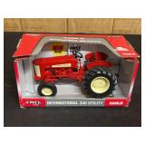 1/16 IH 350 Utility NIB Ertl