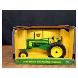 1/16 John Deere 520 NIB Ertl