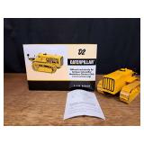 1/16 Caterpillar D2 Orchard Crawler NIB SC