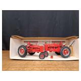 1/16 Farmall Super H + Super M FPS NIB SM