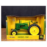 1/16 John Deere BW NIB Ertl