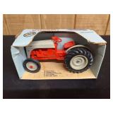 1/16 Ford 8N NIB Ertl