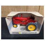 1/16 MH 44 NIB Ertl