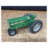 1/16 Tru-Scale 890 Tractor Carter
