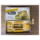 1/24 Caterpillar D7 Crawler Model Kit NIB Reuhl