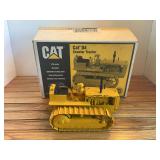 1/16 Caterpillar D4 Crawler NIB CCM/Riecke