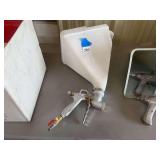 Kraft Tool Co. Hopper Gun with Plastic Reservoir