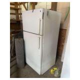 General Electric Top-Freezer Refrigerator Model TBX14SAZCLWH
