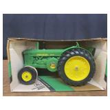 1/16 John Deere R Collector NIB Ertl