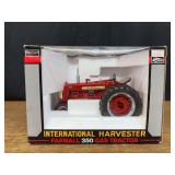 1/16 Farmall 350 NIB SC