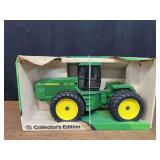 1/16 John Deere 8760 Collector NIB Ertl