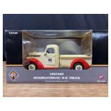 1/25 International D-2 Truck NIB 1st Gear