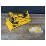 1/25 Caterpillar RD8 w/ LeTourneau Blade NZG