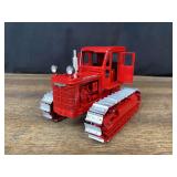 1/16 IH TD9 Crawler w/Cab Riecke