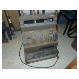 Vintage heavy metal Cash register, has key