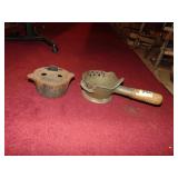 (1) Small Cast Iron Pot W/Lid & Brass Silk Iron