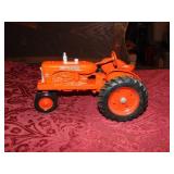 Ertl Allis Chalmers 1990 Edition Show Toy Tractor